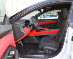 Zeekr 001 YOU FR version sport racing car high performance fast drive
