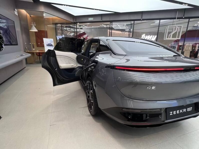 Zeekr 007 Hatchback 2024 New Famous-brand Electric Car